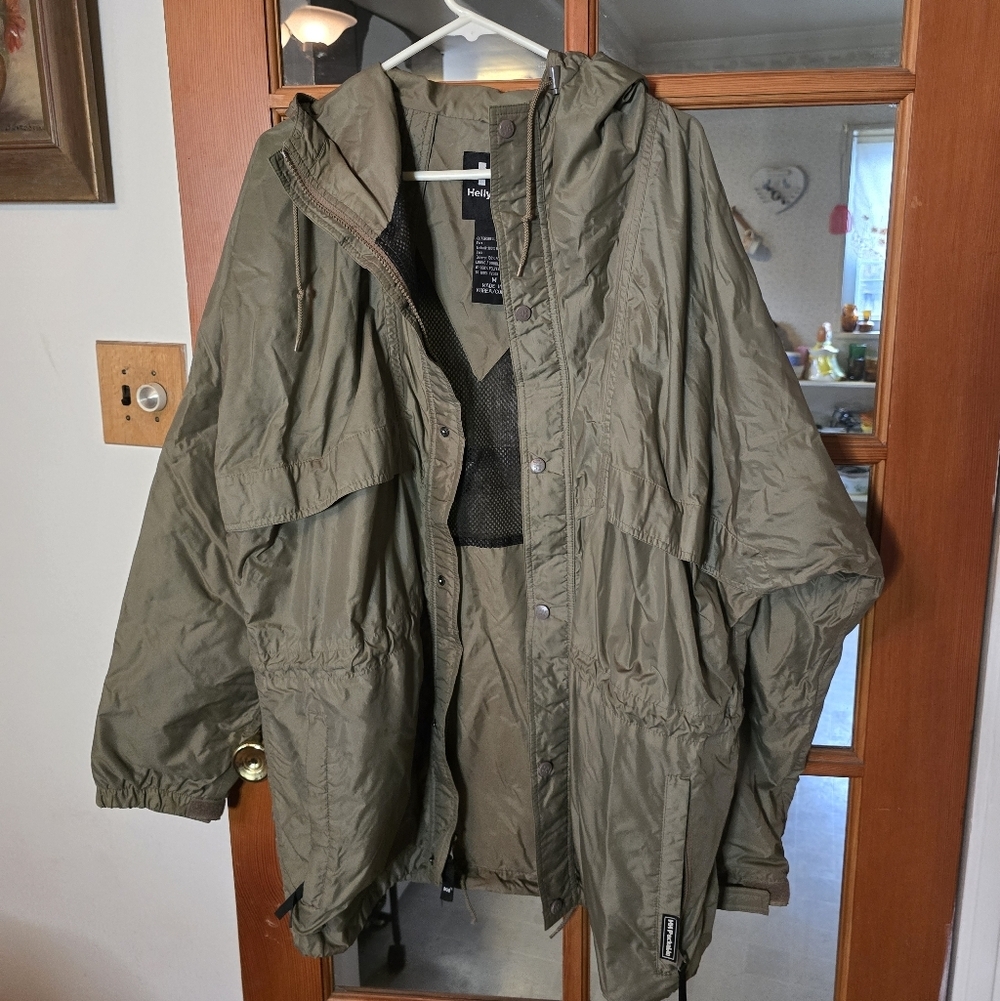 Helly Hansen en's Olive Green Jacket